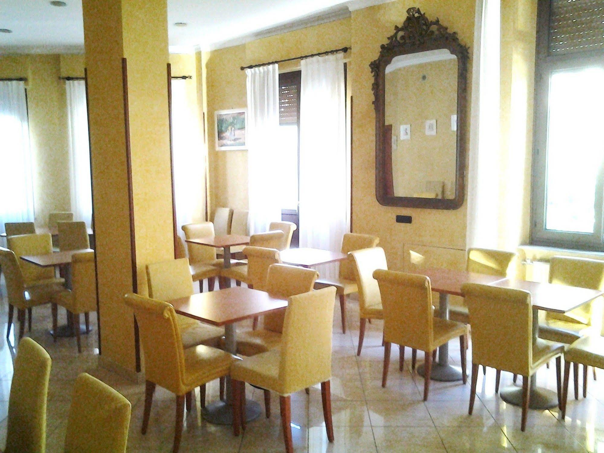 Hotel Nuovo Suisse Alassio Eksteriør bilde